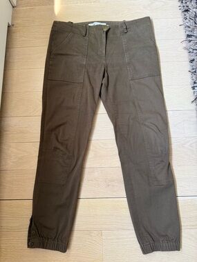 Veronica Beard Casual Khaki Green Utility Jogger Pants